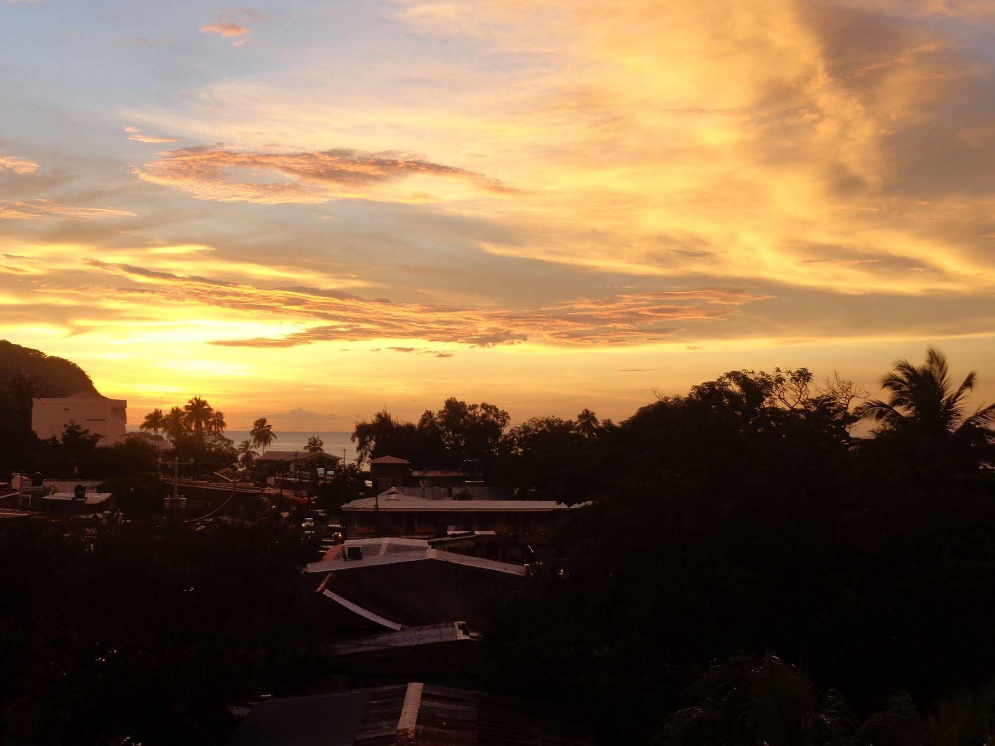 Hotel Royal Chateau ซานฮวนเดลซูร์ ภายนอก รูปภาพ