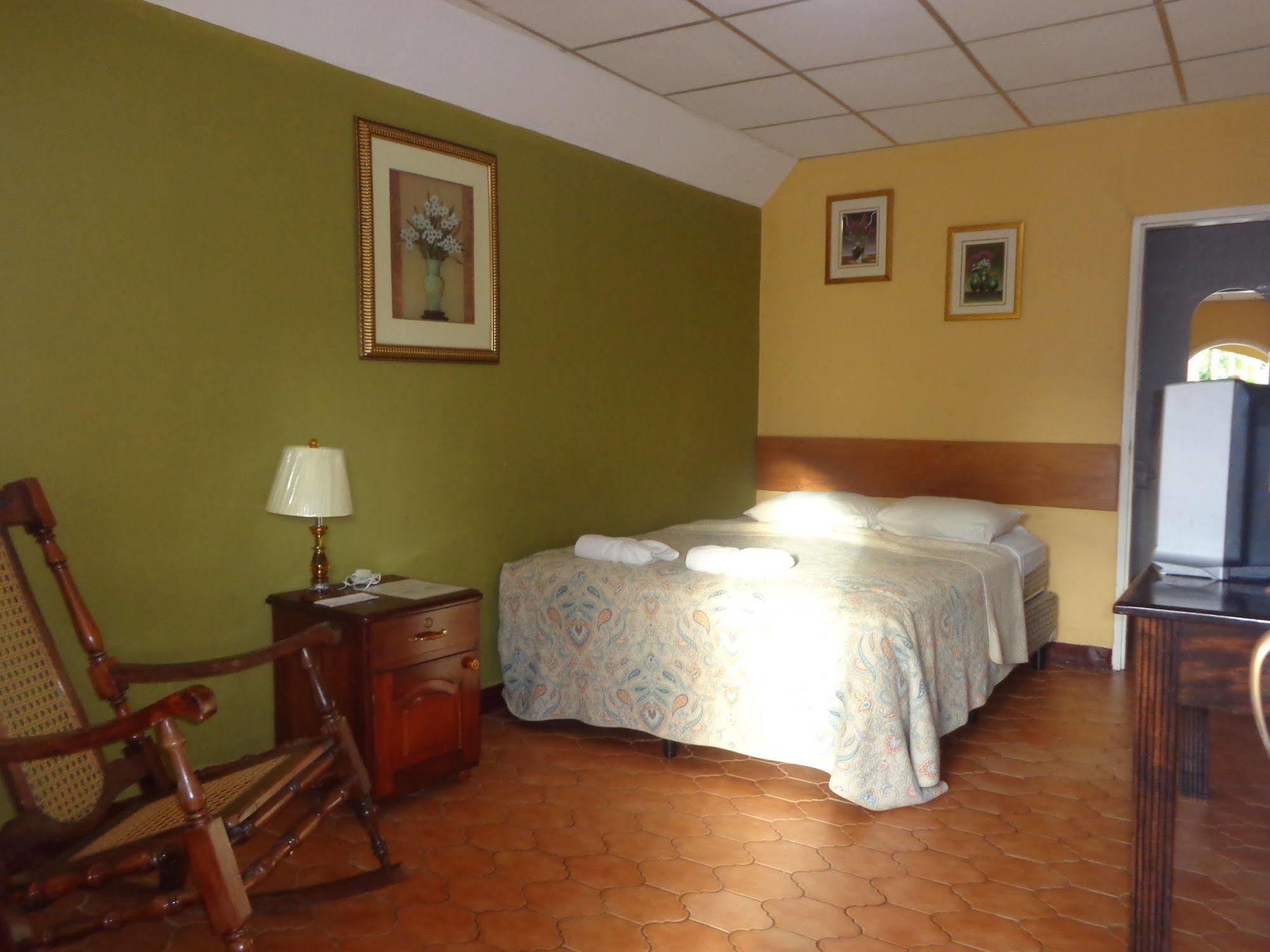 Hotel Royal Chateau ซานฮวนเดลซูร์ ภายนอก รูปภาพ